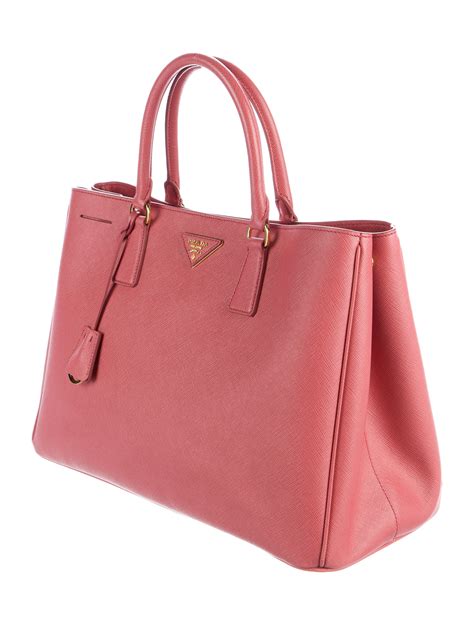 prada galleria saffiano shoulder bag|prada saffiano lux tote large.